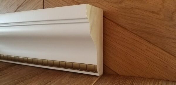 CORNICIONE PER MOBILI