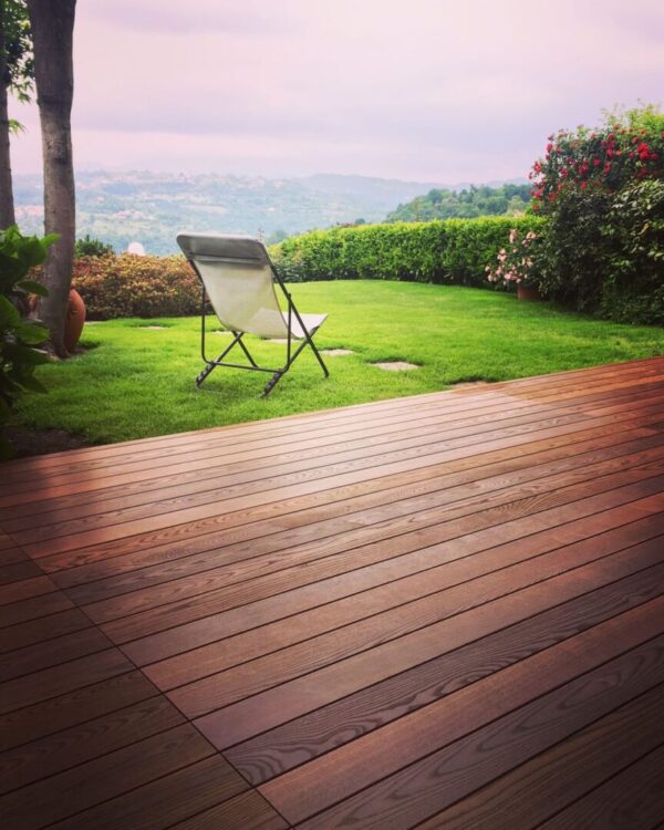 DECKING DI FRASSINO