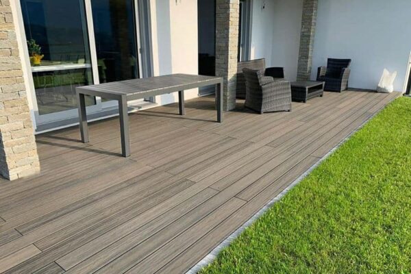 PAVIMENTO DECKING WPC SKEMA
