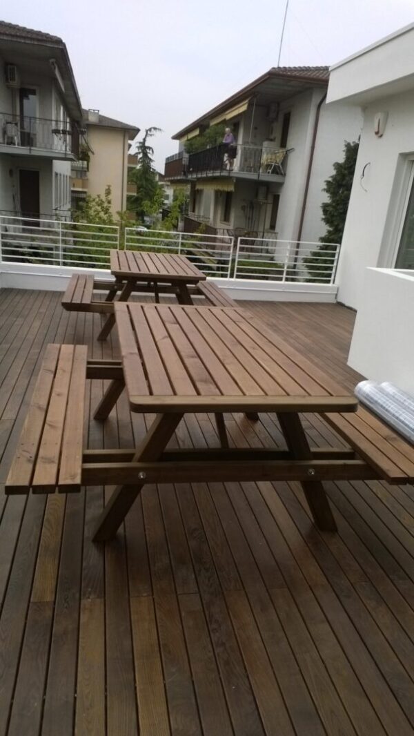 WP_20150416_001 TAVOLO IN LEGNO DA ESTERNO