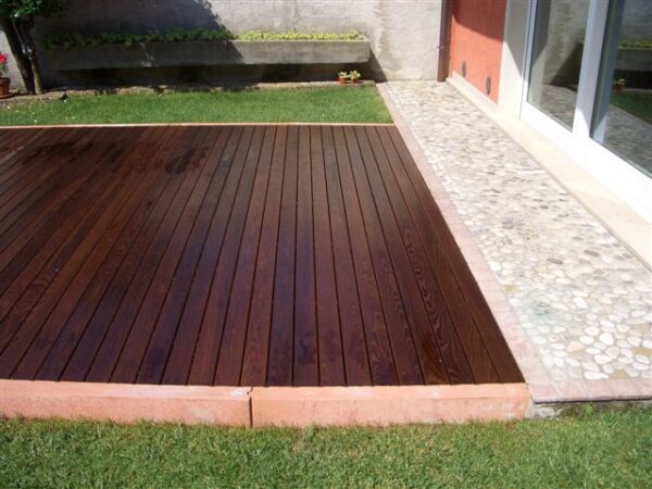 DECKING DI FRASSINO