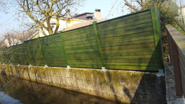 recinzione-doghe RIVESTIMENTO PARETE IN LEGNO DI LARICE